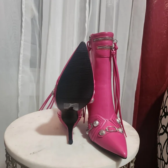 Chic Pink Heeled Boots with Metallic Accents - Picture 3 of 4